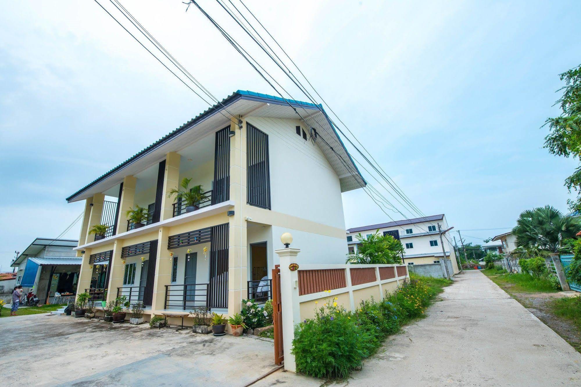Sweet Dreams Pensión Phetchaburi Exterior foto